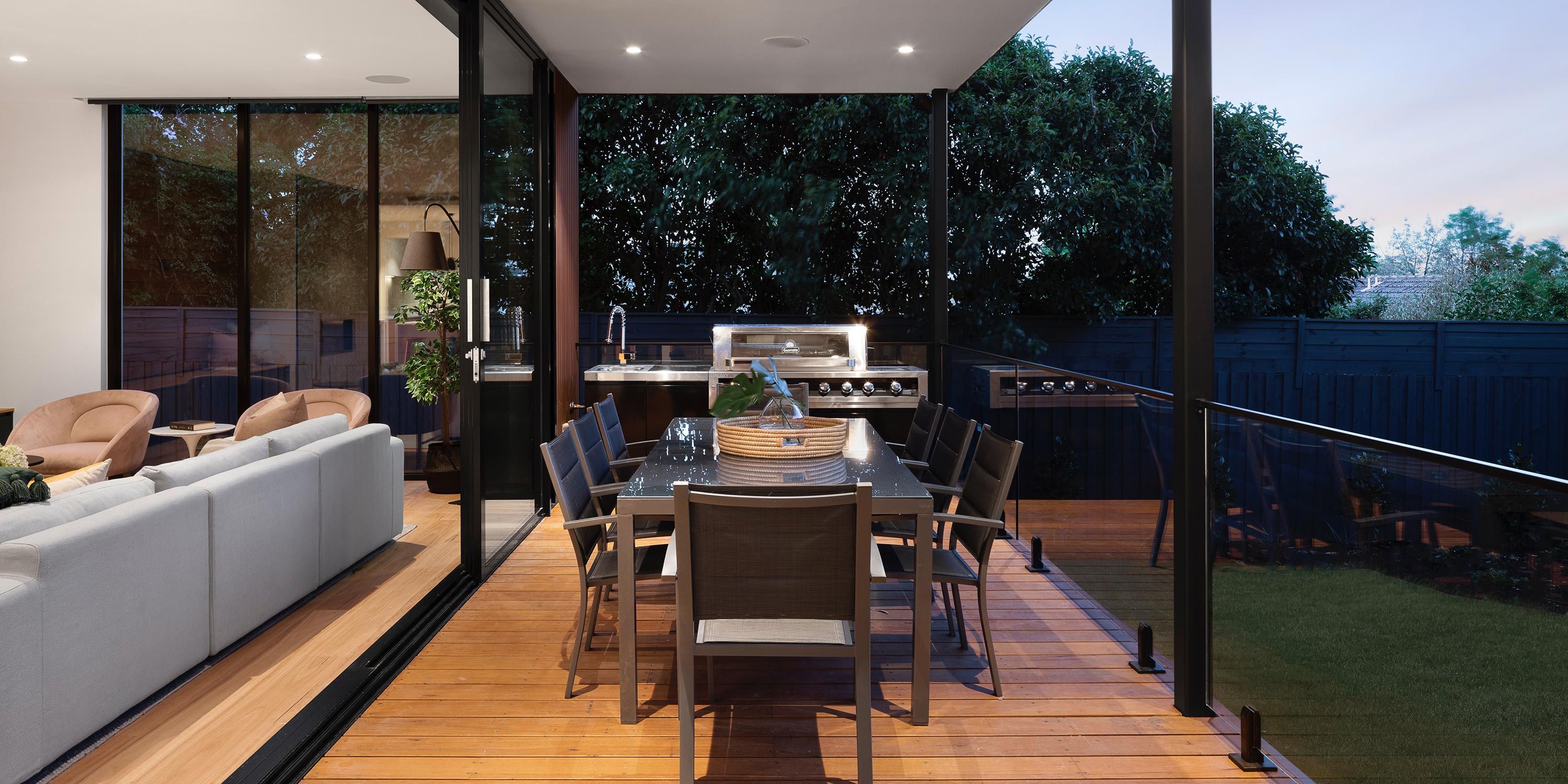 Outdoor Kitchen