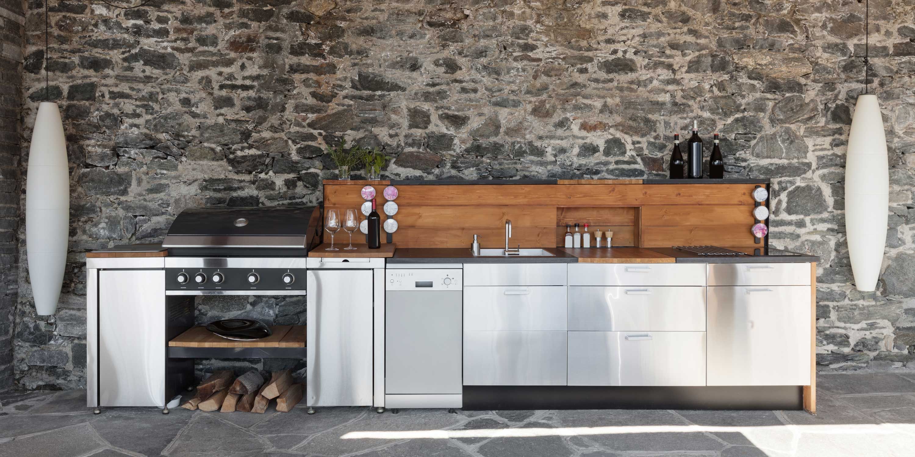 Outdoor Kitchen